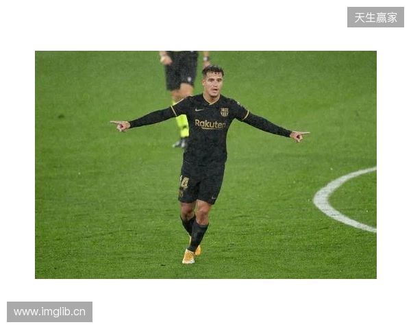 巴萨官方:莱万左眼眶骨折,将缺席对阵马竞的比赛 巴萨官方:莱万左眼眶骨折,将缺席对阵马竞的比赛