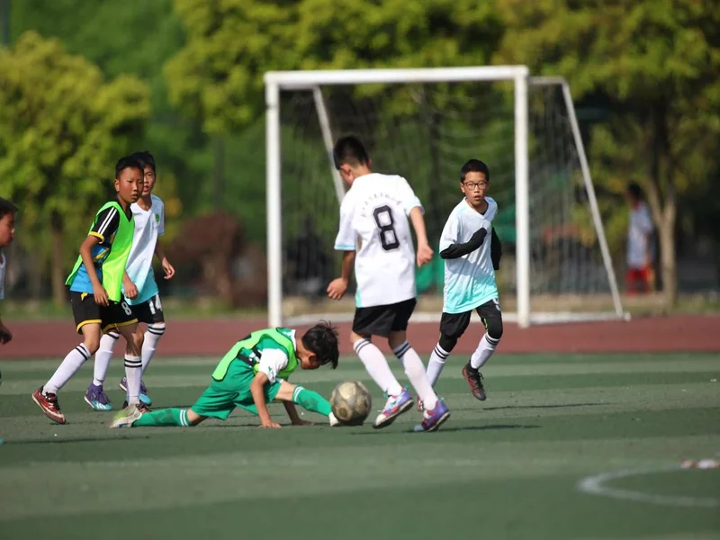 记者：门德斯再次将本菲卡中卫安东尼奥-席尔瓦推荐给尤文